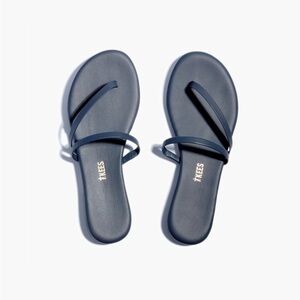 NWT TKEES Navy Blue Sarit Sandals